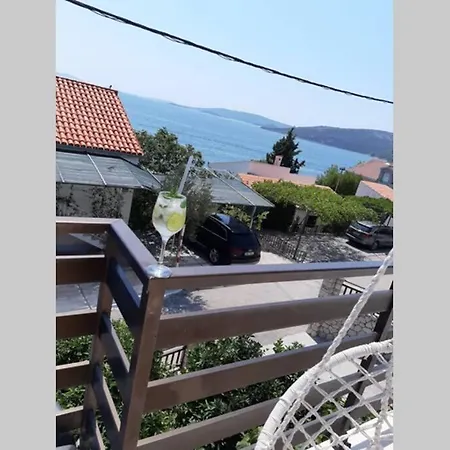 Jurcevic Apartman Seget Vranjica