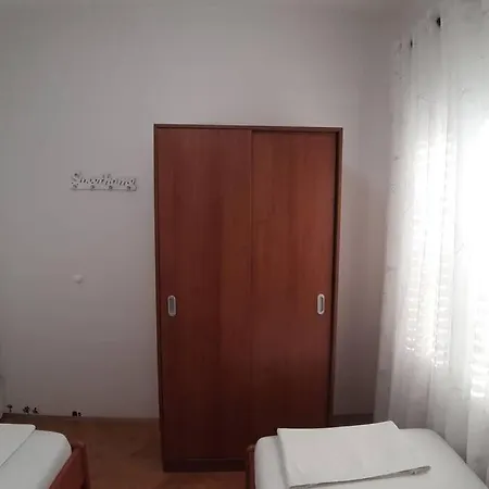 Jurcevic Apartman Seget Vranjica